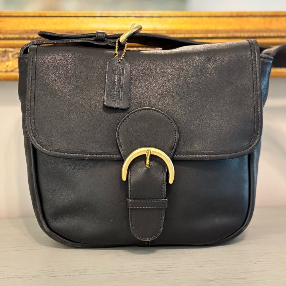 Coach Vintage USA Bedford Flap Shoulder Bag Black Leather Gold Buckle  4164